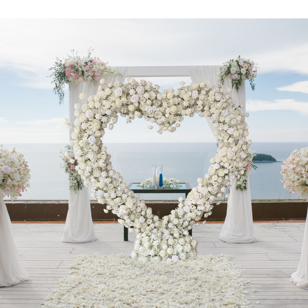 Luxury Ivory White Freestanding Rose Heart With Stand