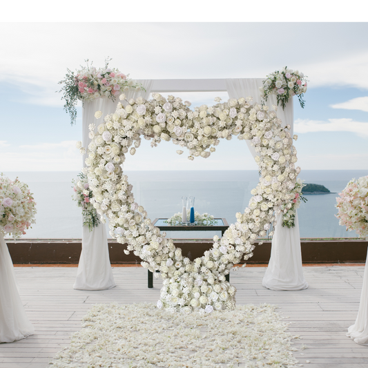 Luxury Ivory White Freestanding Rose Heart With Stand