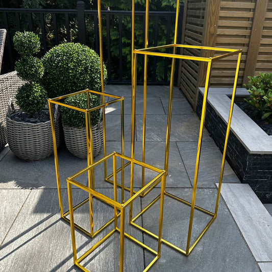 Set Of 4 Shiny Gold Plinths