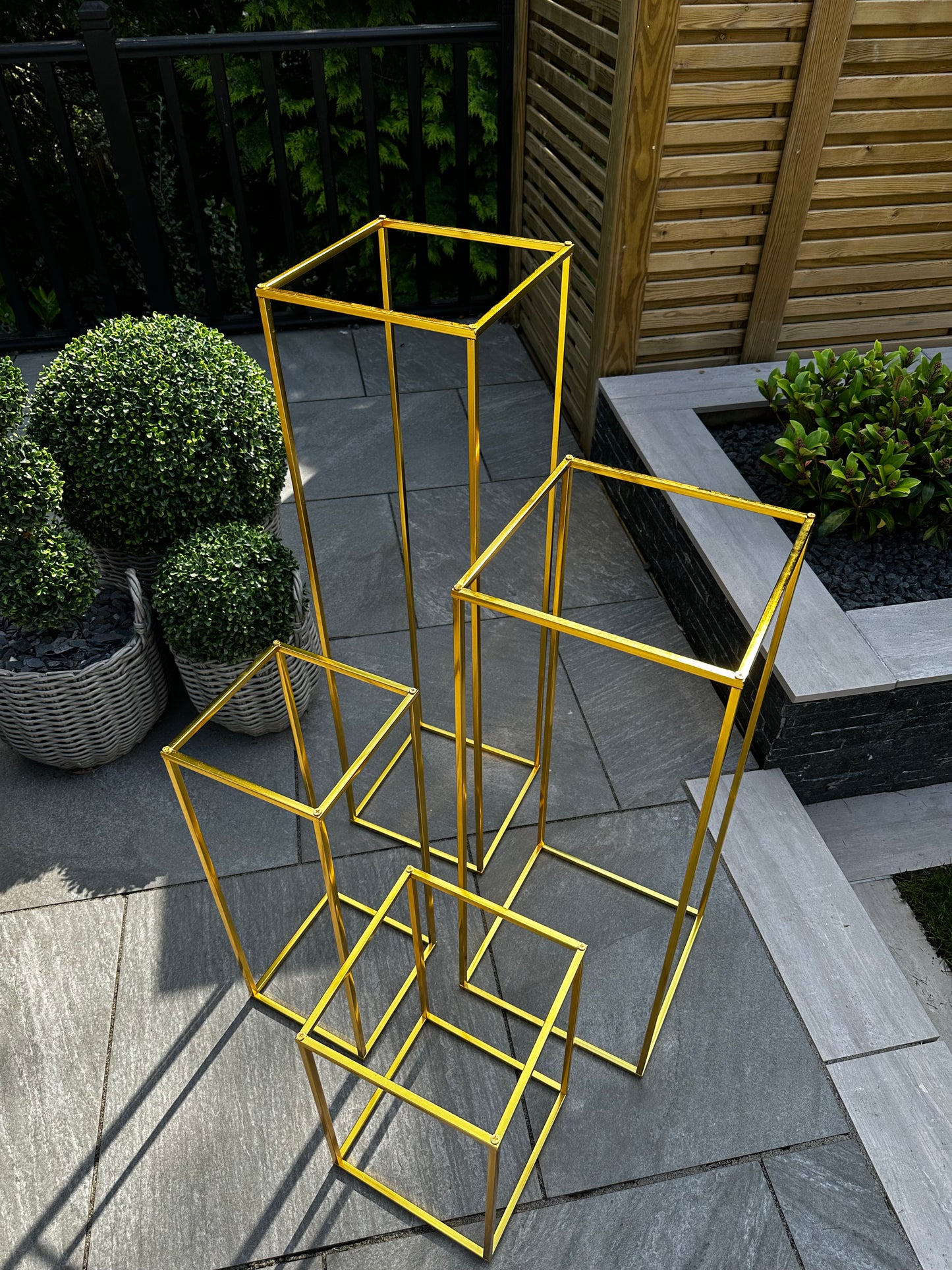 Set Of 4 Shiny Gold Plinths