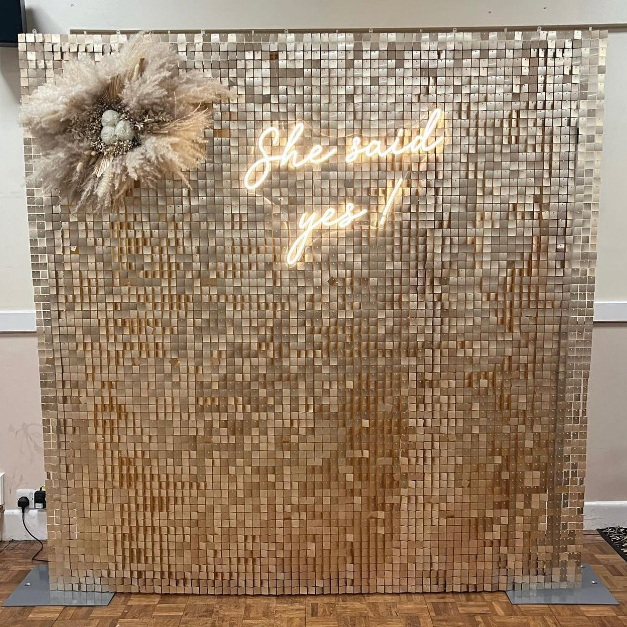 'Vanilla' Gold Matte Sequin Wall