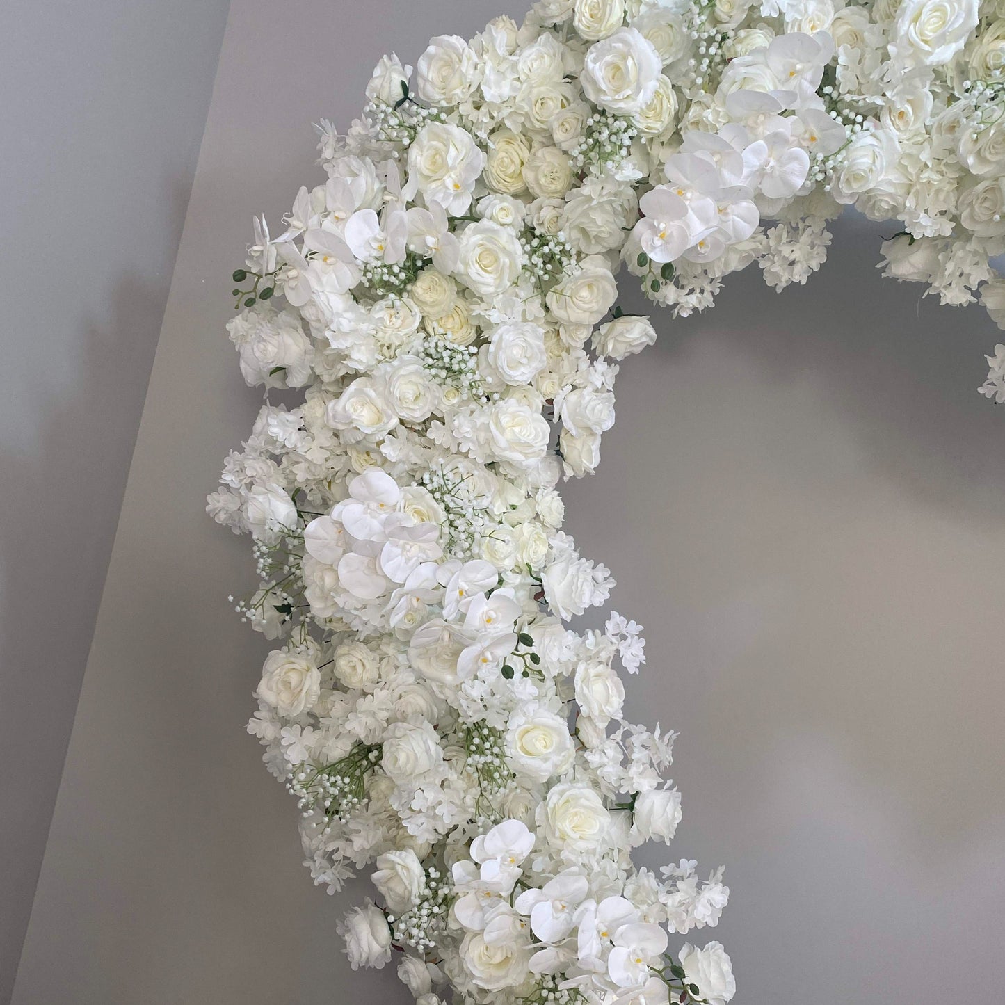 Luxury Ivory White Freestanding Multi-Floral Heart With Stand