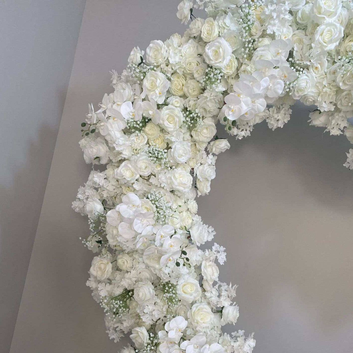 Luxury Ivory White Freestanding Multi-Floral Heart With Stand