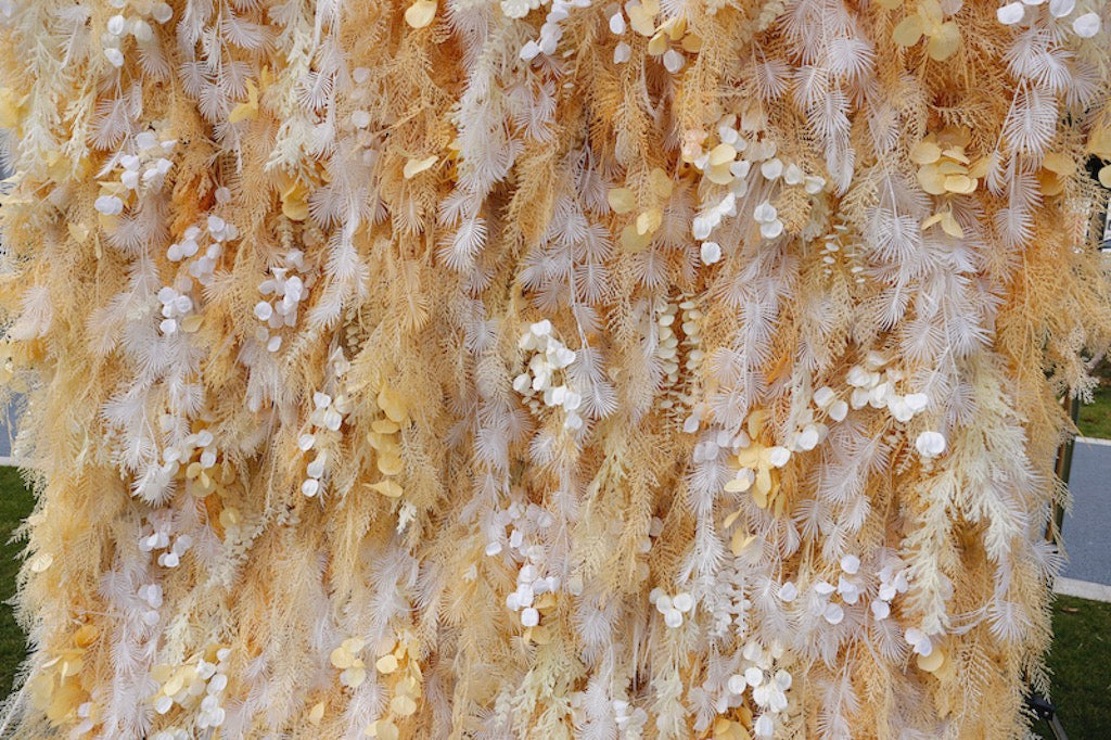 5D Luxury Faux Gold/White Pampas Wall - Cloth Backed